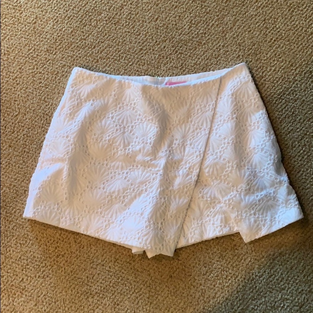 Lilly Pulitzer sea shell print skort size 6.